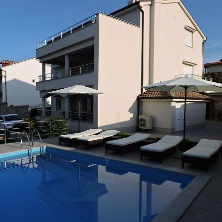 Apartments Villa Residenca 诺维·维诺多尔斯基 外观 照片