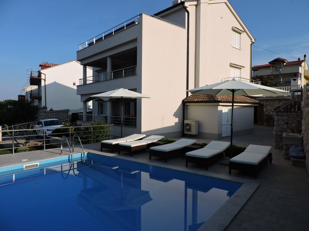 Apartments Villa Residenca 诺维·维诺多尔斯基 外观 照片