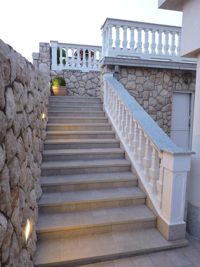 Apartments Villa Residenca 诺维·维诺多尔斯基 外观 照片
