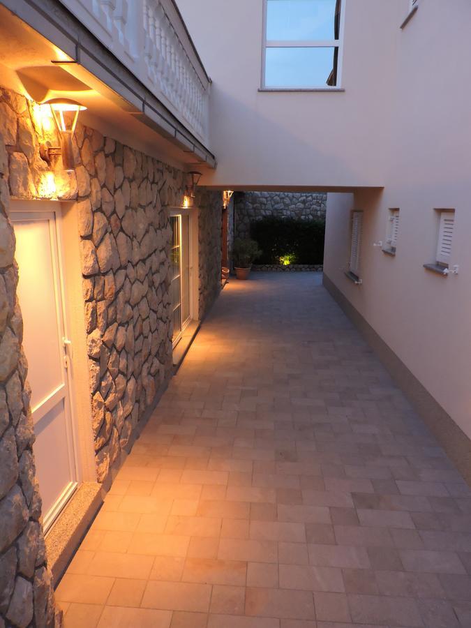 Apartments Villa Residenca 诺维·维诺多尔斯基 外观 照片